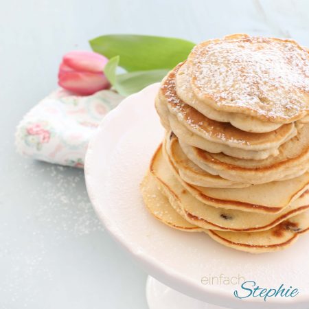 Pufferplätzchen. Dicke Mini-Pfannkuchen von Uroma, schnell und einfach backen